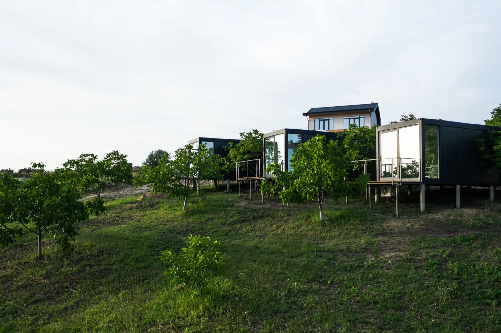 Hill & Valley — photo 1